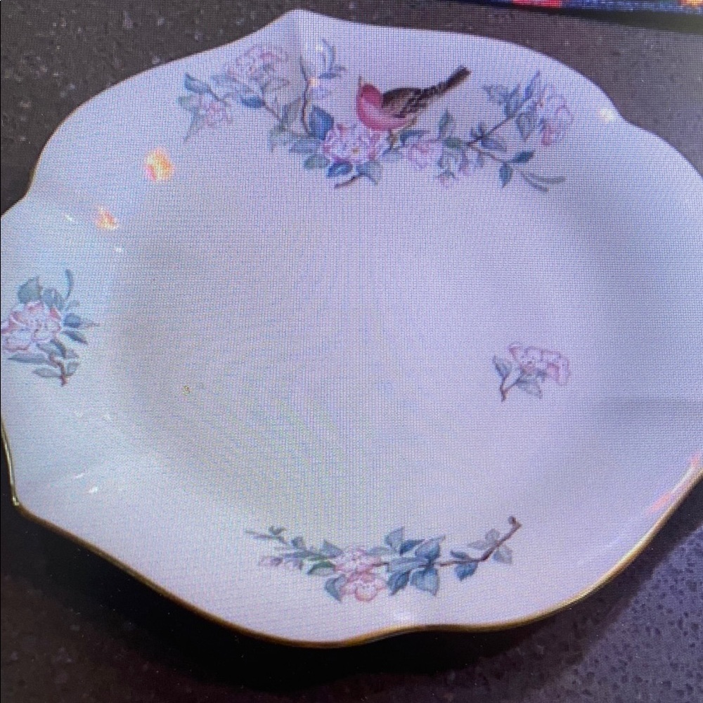 Very nice Lenox scalloped plate